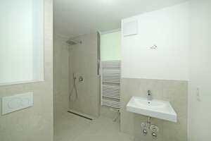 Bezugsfertig | Viel Platz zum Wohlfühlen: Ihre Wohnung mit Souterrain sowie Terrasse und Garten – Sexauerstr. 9, 81827 Waldtrudering, München – Vorschaubild 6