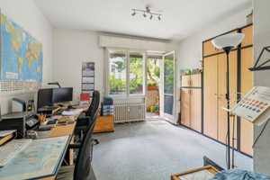 freundliche 3-Raum Wohnung mit 2 Balkonen im Güntzelkiez sucht neue Besitzer – Berlin – Vorschaubild 1