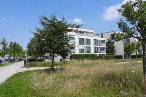 "83 m² WOHN-/NUTZFLÄCHE - VIELSEITIG NUTZBAR" – Die vollständige Adresse der Immobilie erhältst du vom Anbieter., 81825 Gartenstadt Trudering, München – Vorschaubild 1