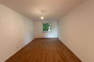 Moderne 4-Zimmer-Wohnung mit Balkon in Schweinau zu vermieten 
