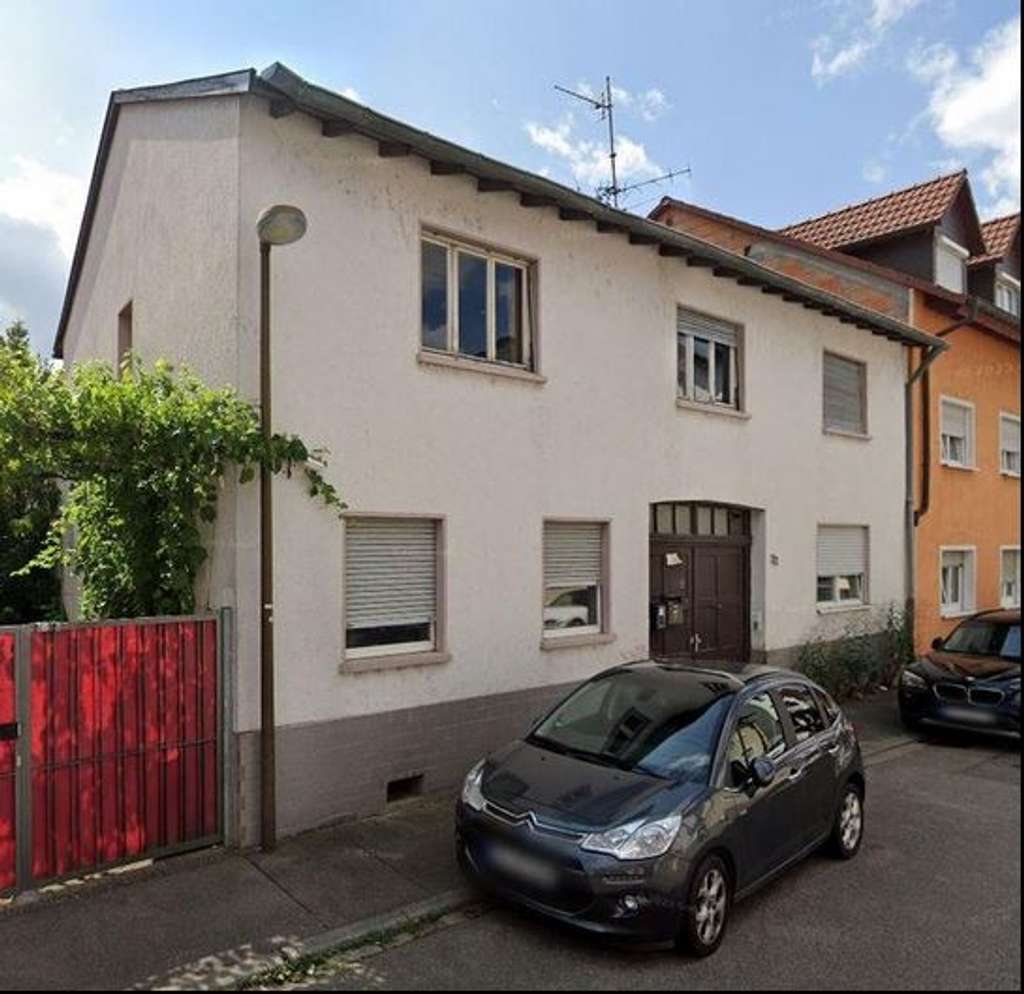 Immobilie in Hockenheim - Renovierungsbedürftiges 12-Zimmer Reihenhaus in Hockenheim - Bild 4