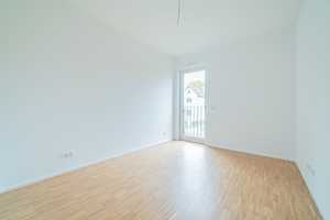 Für Ihre Familie! 3 Zimmer Wohnung mit EBK sowie Balkon und Erker – Schlossallee 9a, 13156 Berlin – Vorschaubild 9