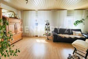 Energietisch modernisiertes Einfamilienhaus mit großem Garten und Scheune!!! – Die vollständige Adresse der Immobilie erhältst du vom Anbieter., 67373 Dudenhofen – Vorschaubild 3