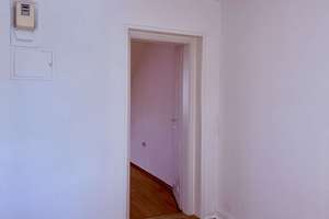 Lichtdurchflutete 2-Zimmer-DG-Wohnung in Poppelsdorf – renoviert & mit EBK – Sebastianstraße 17, 53115 Poppelsdorf, Bonn – Vorschaubild 2
