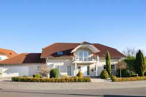 Luxuriöses Wohnen: Moderne Villa mit privatem Gartenparadies – Kaiserslautern (Kreis) – Vorschaubild 1