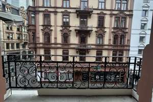 Helles Altbauzimmer mit Balkon  ca. 20 m² – Frankfurt Bahnhofsviertel 700 € warm – 60329 Bahnhofsviertel, Frankfurt am Main – Vorschaubild 2