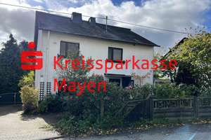 Freistehendes Wohnhaus mit schönem Garten und Garage in Ortsrandlage  – Die vollständige Adresse der Immobilie erhältst du vom Anbieter., 56727 Mayen – Vorschaubild 1