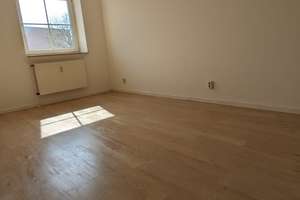 Ruhige Dachgeschoßwohnung mit Stellplatz – Ottenbergstr. 14, 39106 Alte Neustadt, Magdeburg – Vorschaubild 3