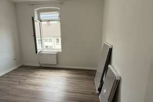 Großzügige und lichtdurchflutete 2,5-Zimmer-Wohnung mit 69 m² – ab September verfügbar – Die vollständige Adresse der Immobilie erhältst du vom Anbieter., 47139 Beeck, Duisburg – Vorschaubild 2