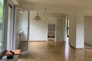73207 Plochingen - Höhenlage:  Haus mit einzigartigem Raumgefühl und tollem Garten. Garage. FREI. – Esslingen (Kreis) – Vorschaubild 8