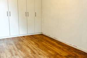 Helle und große 4-Zimmer-Wohnung in Köln Poll in direkter Rheinnähe mit Sauna  – Käulchensweg 34, 51105 Poll, Köln – Vorschaubild 13