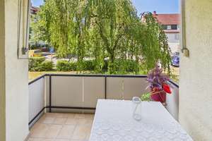Bezugsfreie 3-Zimmerwohnung im EG mit zwei Balkonen! – Die vollständige Adresse der Immobilie erhältst du vom Anbieter., 70374 Winterhalde, Stuttgart – Vorschaubild 2