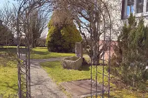 Einfamilienhaus - grooooßer Garten - im Außenbereich! – Böblingen (Kreis) – Vorschaubild 1