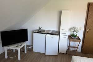Möbliertes  1-Zimmer-Appartement  im Kölner Süden sucht ruhigen Mieter – Sperberweg 28, 50997 Rondorf, Köln – Vorschaubild 8