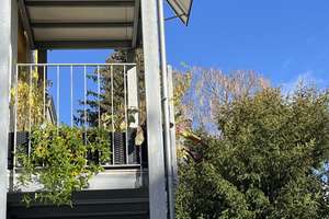 Helle und zentrumsnahe 4-Zimmer-Wohnung mit Balkon in der Oststadt von Reutlingen – Die vollständige Adresse der Immobilie erhältst du vom Anbieter., 72764 Reutlingen-Mitte, Reutlingen – Vorschaubild 1