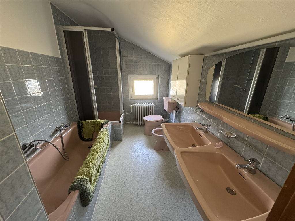 Immobilie in Waldbröl - Großzügiges Wohnhaus mit weitläufigem Grundstück in Hermesdorf - Bild 2