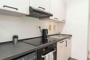 Schöne *vollmöblierte* frisch sanierte 2 Zimmer-Wohnung mit großer Terrasse. – Robenstraße 67, 52070 Jülicher Straße, Aachen – Vorschaubild 10