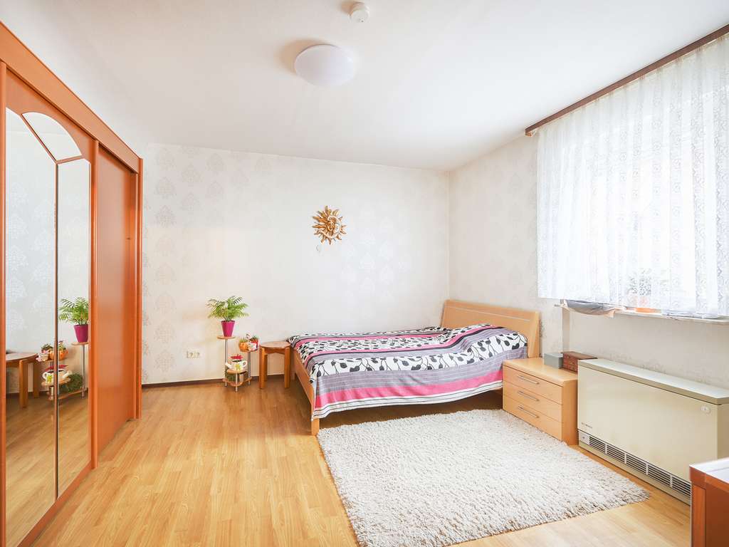 Immobilie in Graben-Neudorf - Rohdiamant mit großem Grundstück, Scheune & sicherer Miete durch Gemeinde - Bild 3