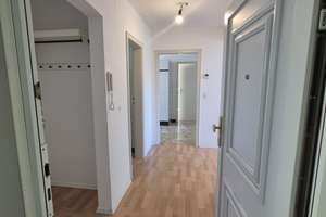 Zentral, ruhig, lichtdurchflutet: 3,5-Zimmer-Wohnung in Heilbronn, Garage, Keller, Nähe Pfühlpark – Schubartstraße 25, 74076 Heilbronn, Heilbronn – Vorschaubild 9