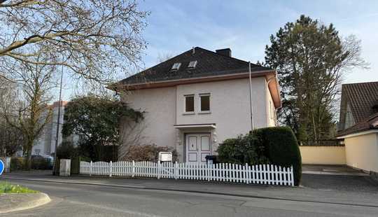 Bild von ** Großzügiges Drei-Familienhaus mit zusätzlichem Baugrundstück in bevorzugter Lage von Wiesbaden **