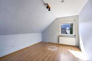 Gemütliches Zweifamilienhaus mit großem Grundstück in Detmold – Sandstraße 74, 32758 Lippe (Kreis) – Vorschaubild 9