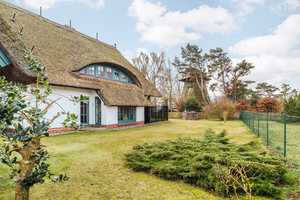 Reetgedecktes Architektenhaus auf großzügigem Grundstück | 2 Balkone, Terrasse & Sauna – Nordvorpommern (Kreis) – Vorschaubild 15