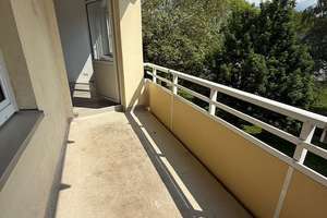 Zeit zum Entspannen! Moderne 2-Zi.-Wohnung! Traumhafter Ausblick! Balkon in abs. ruhiger Süd-Lage! – Schwarzenberger Straße 29, 47226 Rheinhausen-Mitte, Duisburg – Vorschaubild 2