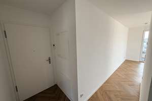 Sehr helle Süd-Wohnung mit Balkon und Abstellkammer direkt am MArktplatz Adlershof! – Florian-Geyer-Str 111, 12489 Adlershof, Berlin – Vorschaubild 4