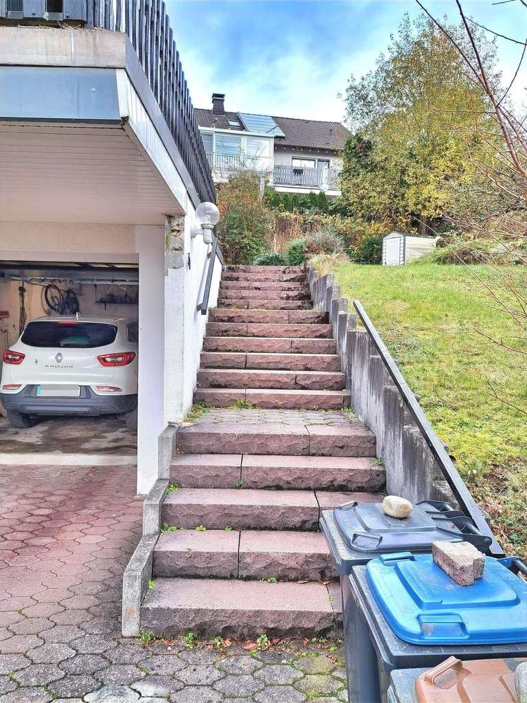 Immobilie in Arzbach - EFH freistehend, mit ELW, Blicklage + Garage + Garten - Bild 2