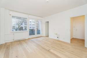 NEUER PREIS! Renoviert, bezugsfrei und provisionsfrei: 2-Zimmer-Wohnung mit großem Sonnenbalkon! – Die vollständige Adresse der Immobilie erhältst du vom Anbieter., 10781 Schöneberg, Berlin – Vorschaubild 2
