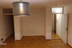 Charmante, helle 1-Zimmer Wohnung (40m²) im 1. OG in München-Nymphenburg mit TG Einzelstellplatz – Wotanstraße 60, 80639 Nymphenburg, München – Vorschaubild 7