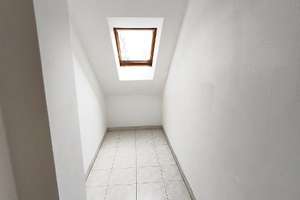 3 Zi. Wohnung (Nr. 6) im DG (2. OG) mit Balkon und Garage – Die vollständige Adresse der Immobilie erhältst du vom Anbieter., 91056 Dechsendorf Ost, Erlangen – Vorschaubild 4