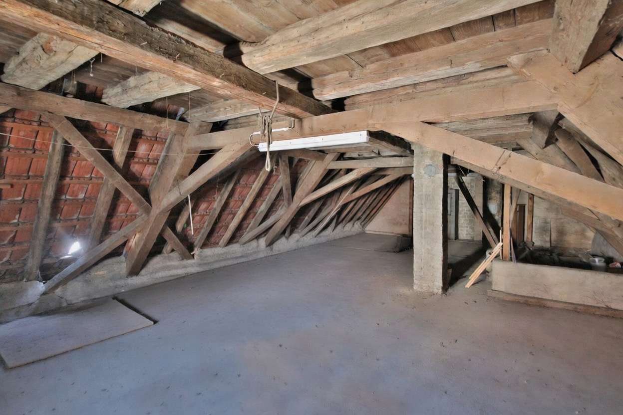 Immobilie in Insheim - Traditionelles spätbarockes Fachwerkhaus unter Denkmalschutz – flexibel für Ihr Leben - Bild 1