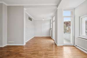 Eigentumswohnung mit Lift, 2 Bädern und 2 Balkonen – Die vollständige Adresse der Immobilie erhältst du vom Anbieter., 30161 List, Hannover – Vorschaubild 2