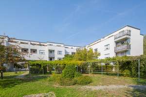 schöne 2-Zimmer-Wohnung mit Balkon und neuer Einbauküche
