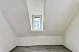 Bezahlbares Haus mit Carport, Nebengebäude – Die vollständige Adresse der Immobilie erhältst du vom Anbieter., 56645 Nickenich – Vorschaubild 14