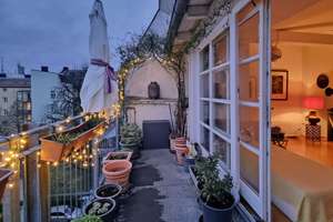 Selten schöne 2 Raum DG Wohnung mit großem Südbalkon! Toplage Haidhausen!