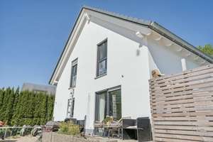 Modernes Einfamilienhaus  – großzügig, neuwertig & mit Gestaltungsspielraum – Die vollständige Adresse der Immobilie erhältst du vom Anbieter., 89547 Gerstetten – Vorschaubild 2