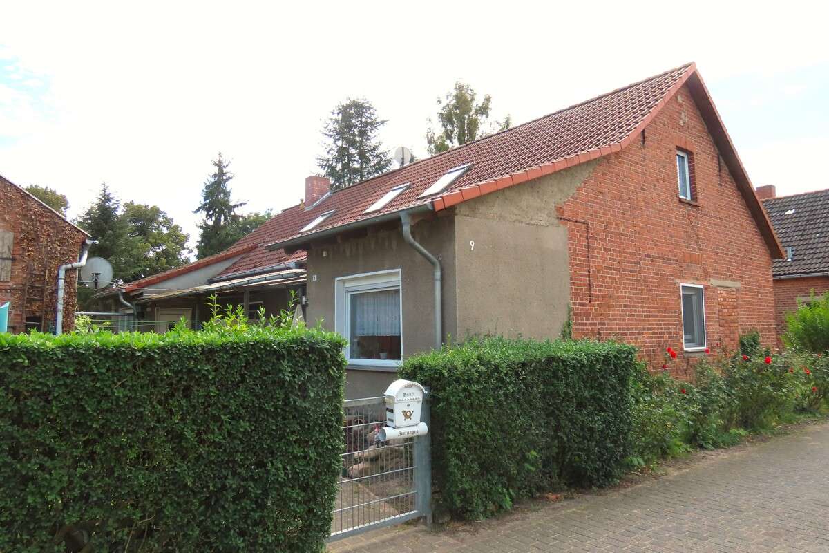 2 kleine Doppelhaushälfte mit Gartengrundstück, Stendal Kreis – Bild 2