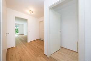 Ruhig gelegene 3-Zimmer-Gartenwohnung (Baujahr 2004) in Bogenhausen/Oberföhring! – Die vollständige Adresse der Immobilie erhältst du vom Anbieter., 81925 Oberföhring, München – Vorschaubild 2