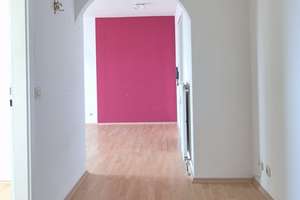 97 m² mit Fernsicht, 3 Balkonen, 2 Stellplätzen, Aufzug und Bushaltestelle vor der Tür  – Die vollständige Adresse der Immobilie erhältst du vom Anbieter., 70565 Rohr, Stuttgart – Vorschaubild 2