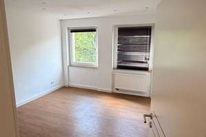 wunderschöne WG Zimmern in 3-Zimmer-Wohnung in der Karlsruher Weststadt – Kriegsstraße 296, 76135 Weststadt, Karlsruhe – Vorschaubild 2
