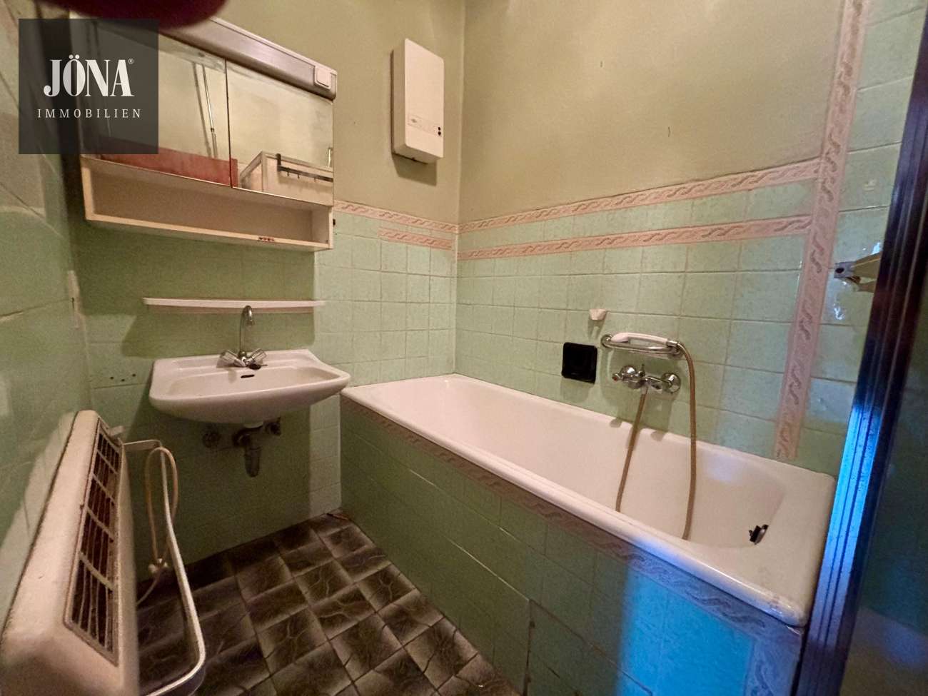 Immobilie in Untersteinach - Großzügige, ebenerdige 4-Zimmer-Wohnung mit Potential in Untersteinach - Bild 0