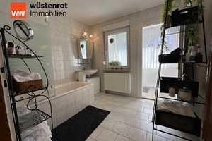 Wohnen mit Komfort: Großzügiges Haus mit Garten und viel Stauraum – Zollernalbkreis – Vorschaubild 12