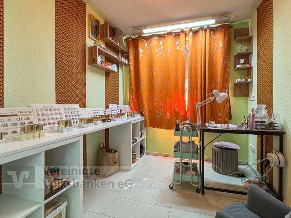 Nagelstudio/Büro-Haupthaus