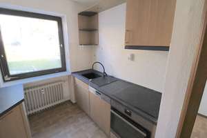 Sehr gepflegtes Einfamilienhaus, 2 Einliegerwohnungen, großes Grundstück und viel Nutzungspotenzial – Die vollständige Adresse der Immobilie erhältst du vom Anbieter., 84149 Velden – Vorschaubild 5