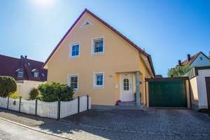 Familienfreundliches EFH mit Garten & 2 Garagen – Die vollständige Adresse der Immobilie erhältst du vom Anbieter., 86316 Friedberg – Vorschaubild 2