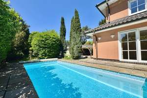 Kirchrode: 
Mediterrane Stadtvilla mit Pool auf einem Traumgrundstück – Die vollständige Adresse der Immobilie erhältst du vom Anbieter., 30559 Kirchrode, Hannover – Vorschaubild 3