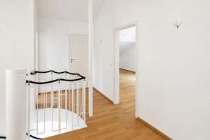 Attraktives Einfamilienhaus in zentraler Stadtlage nur unweit zur FIS – Die vollständige Adresse der Immobilie erhältst du vom Anbieter., 61440 Oberursel (Taunus) – Vorschaubild 15