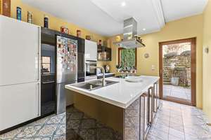 7.545,-pro QM- EXKLUSIVES WOHNEN mit Travertin-Interior -440qm Privatgarten mit Teich +Rooftop-Pool – Die vollständige Adresse der Immobilie erhältst du vom Anbieter., 14193 Grunewald, Berlin – Vorschaubild 5